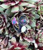 "Charm-EYE-nder” -  Pin Blind Bag